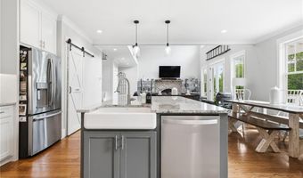 180 Laurel Ridge Ln, Ball Ground, GA 30107
