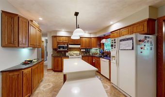 3840 CHAPEL HILL Dr, Erie, PA 16506