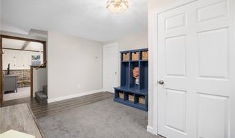 118 Pettee Ave, North Kingstown, RI 02852