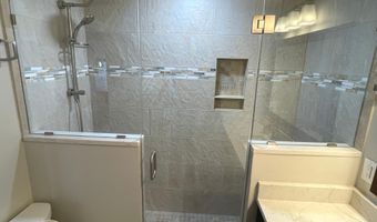 20588 CORNSTALK Ter 202, Ashburn, VA 20147