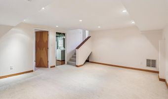 4510 GRETNA St, Bethesda, MD 20814