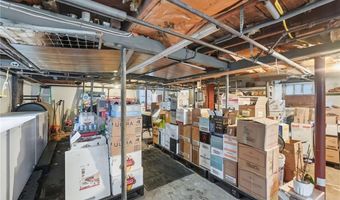 170 Franklin St, Bristol, RI 02809