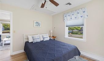 106 N River Dr, Narragansett, RI 02882