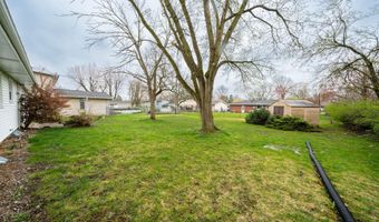 401 Michele Ave, Crown Point, IN 46307