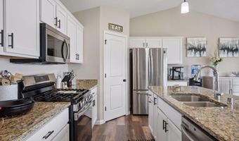 15275 Quintana Ct NW, Anoka, MN 55303