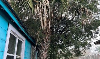 237 12th St, Apalachicola, FL 32320