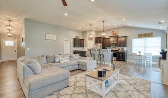 221 Little Man Dr, Boiling Springs, SC 29316