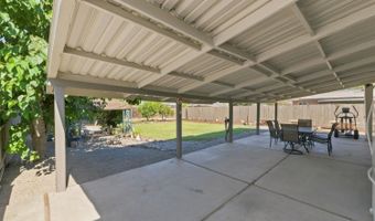 10840 Cedar St, Armona, CA 93202