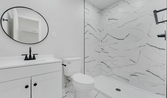5 Mast Dr, Barnegat, NJ 08005