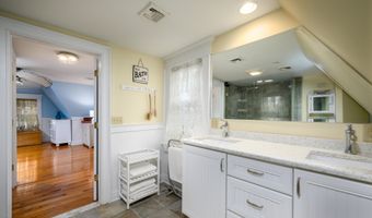132 Coral St, Beach Haven, NJ 08008