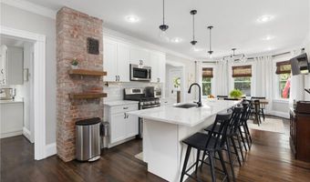 157 Arnold Ave, Cranston, RI 02905