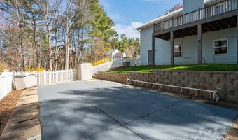 39 Red Maple Dr, Weaverville, NC 28787