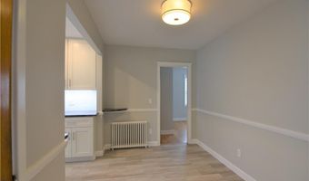 5 Holten Ave, Newport, RI 02840
