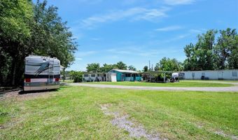 55521 FRONT St, Astor, FL 32102