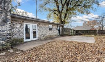 1101 NE 2nd St, Bentonville, AR 72712