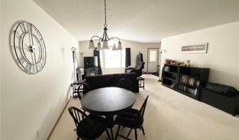 1700 Carriage Homes Dr SW B, Austin, MN 55912