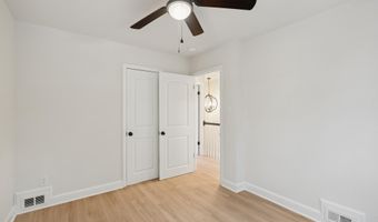 141 LYNHAVEN Dr, Alexandria, VA 22305