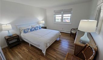 70 Carroll Ave 1004, Newport, RI 02840