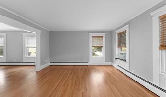 692 Hope St 2, Bristol, RI 02809