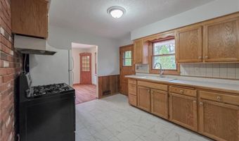 837 Adams St, Anoka, MN 55303