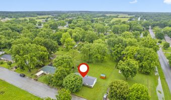 668 W Springfield St, Aurora, MO 65605