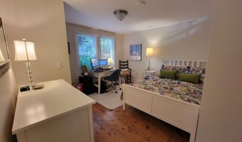 6 W Main St, Chester, CT 06412