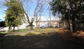 15 Crane St, Danbury, CT 06810