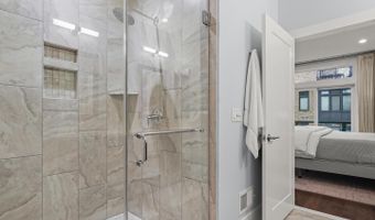 153 WINSOME Cir, Bethesda, MD 20814