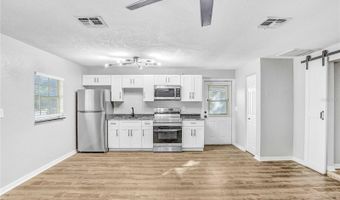 223 PINEHURST Dr, Auburndale, FL 33823