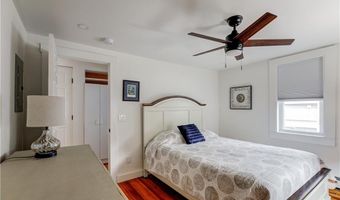 5 Howard St 2, Newport, RI 02840