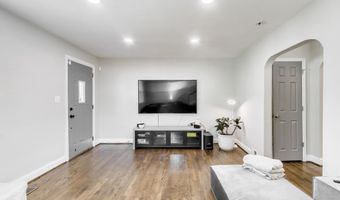 4609 HILLSIDE Rd SE, Washington, DC 20019