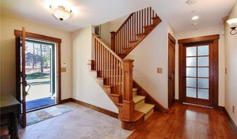 165 Lenihan Ln, East Greenwich, RI 02818
