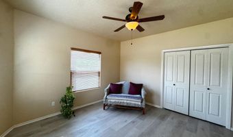 5317 Southfort Dr SW, Albuquerque, NM 87105