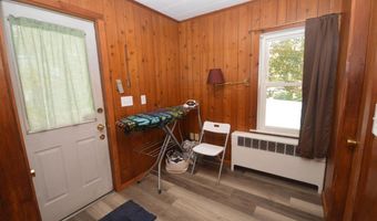 744 Hammond St, Bangor, ME 04401
