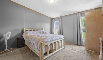 3017 118th St, Amana, IA 52203