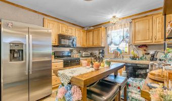 9 2nd St, Avenel, NJ 07001