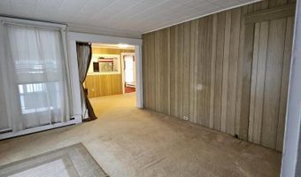 103 4th St, Bangor, ME 04401