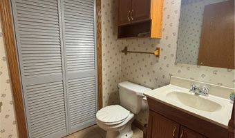 385 Cochran Rd, Aurora, OH 44202