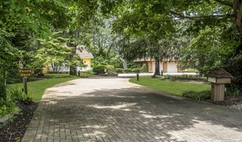99 Holly Ln, Bayville, NJ 08721