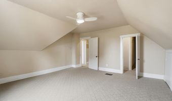549 N Gilbert St, Ada, OH 45810