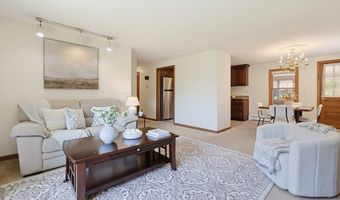 5 Nelson St, Attleboro, MA 02703