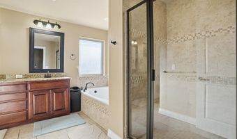 912 Stephanie Ln, Altus, OK 73521