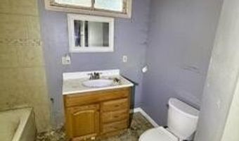 5 Lockrow Blvd, Albany, NY 12205