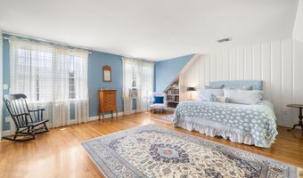 50 0 Indian Trl, Barnstable, MA 02630