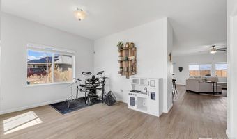 2212 Windrow Dr, Fernley, NV 89408