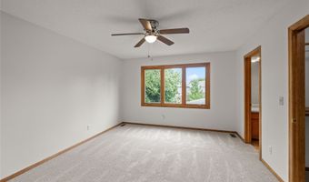 725 11th St SE, Altoona, IA 50009