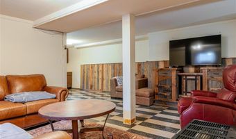 508 Circle Dr E, Cody, WY 82414