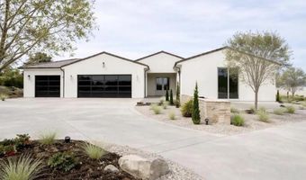 588 Twin Country Ln, Fallbrook, CA 92028