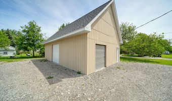 916 Oak St, Adrian, MI 49221