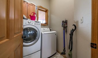 1590 W Foothills Dr, Ash Fork, AZ 86320